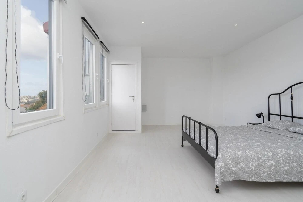 SVS IV in Oporto With 1 Bedrooms and 1 Bathrooms