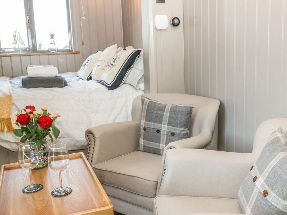 Cassie'S Shepherd'S Hut