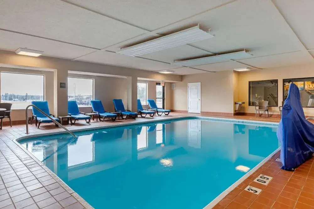 Comfort Suites
