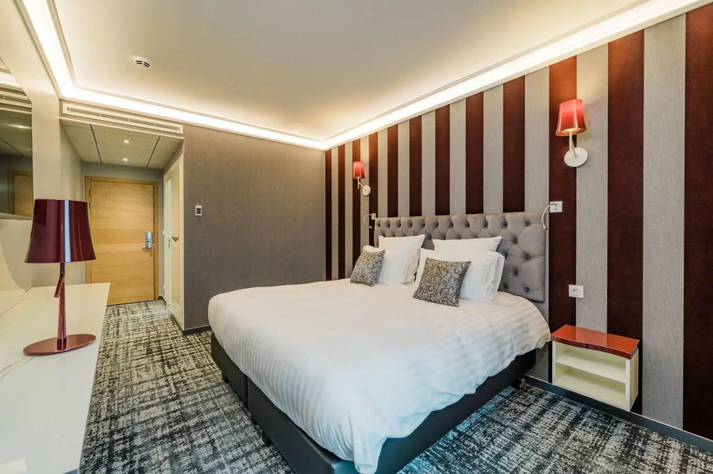 Hotel Dali Val dEurope, Tapestry Collection by Hilton