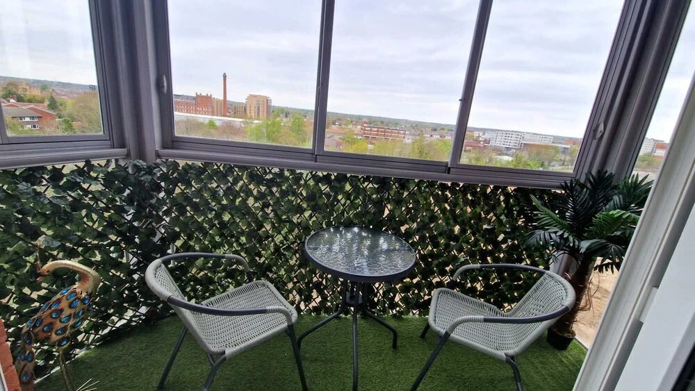 Luxurious two Bedrooms Apartment Slough