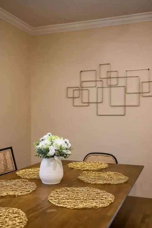 Private Room With Shared Bathroom