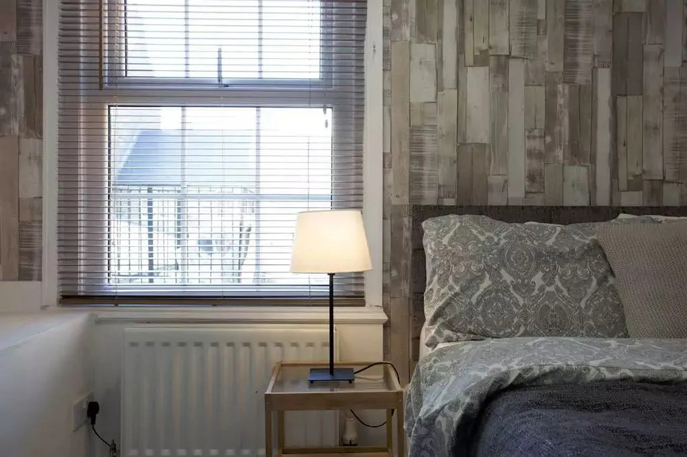 Hastings House - Modern 2 Bedroom House in Central Luton & Near Airport