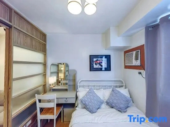Citispace 1BR Unit Ridgewood Towers Near BGC #RW08