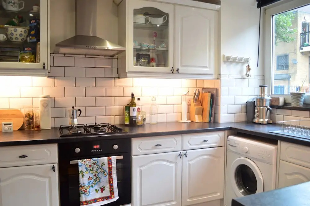2 Bedroom Maisonette With Garden in Bow