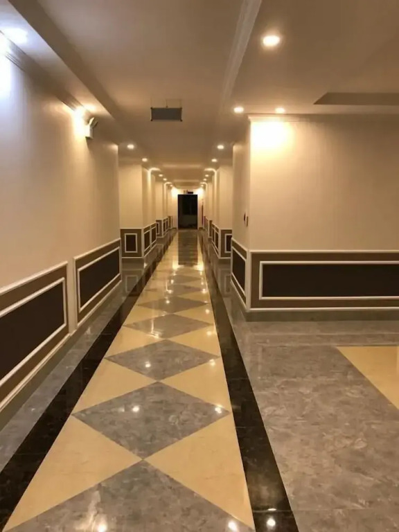 Canh Hung Palace