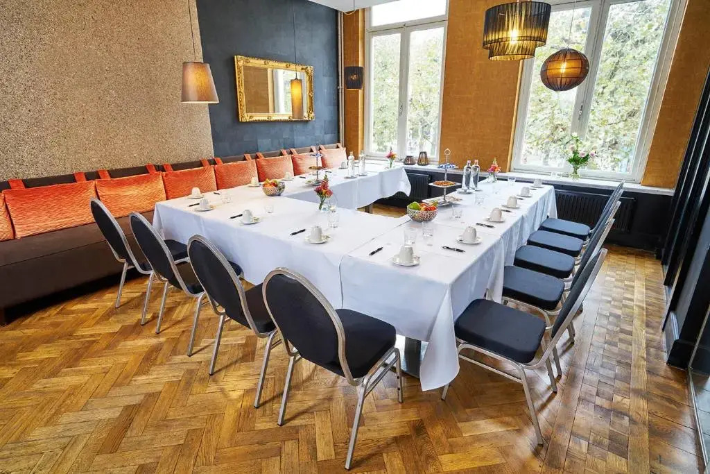 Hotel Vrythof - just a room - digital check-in, key by email or SMS