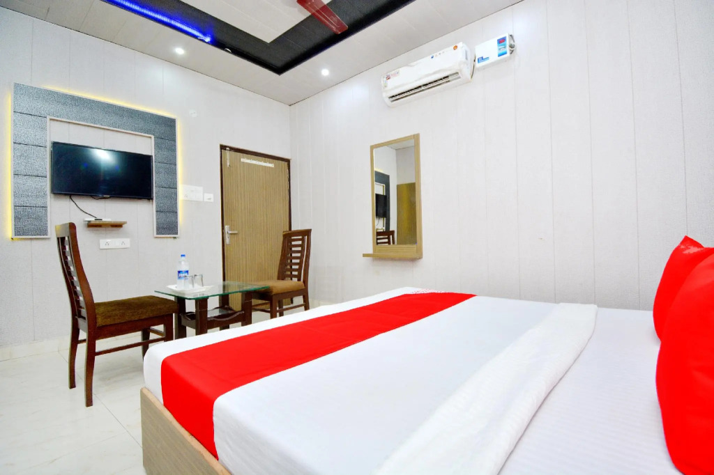 OYO 39867 Hotel arora inn