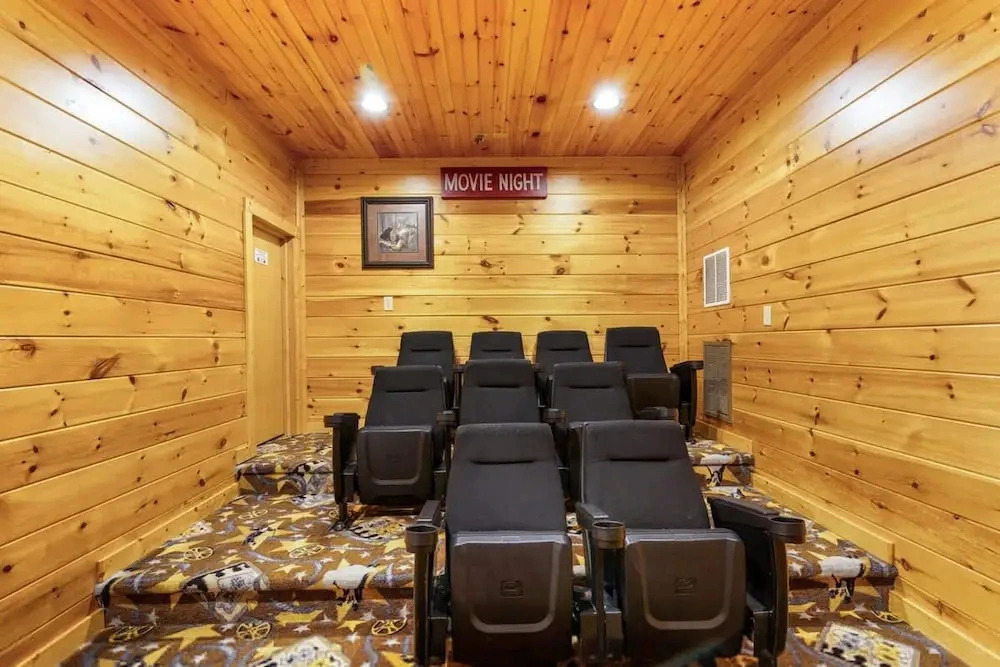 Private 8BR Gatlinburg Cabin w Amazing Views