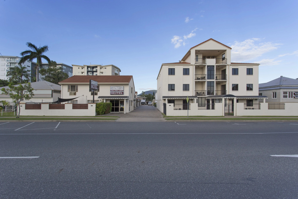 Cityville Apartments & Motel