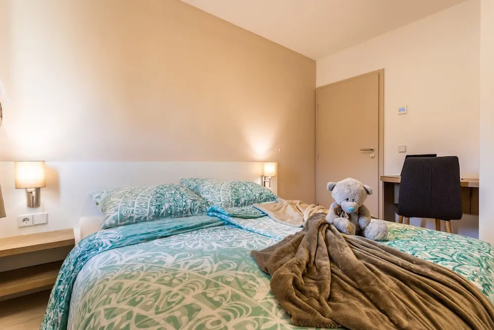 VSG Resort - 200m from Beach, Pool, Sauna & Jacuzzi