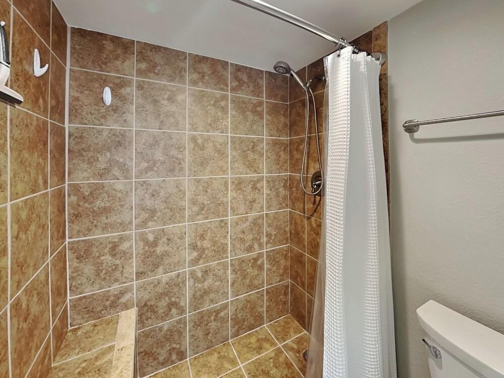 Regency Towers #401 East - Sea La Vie