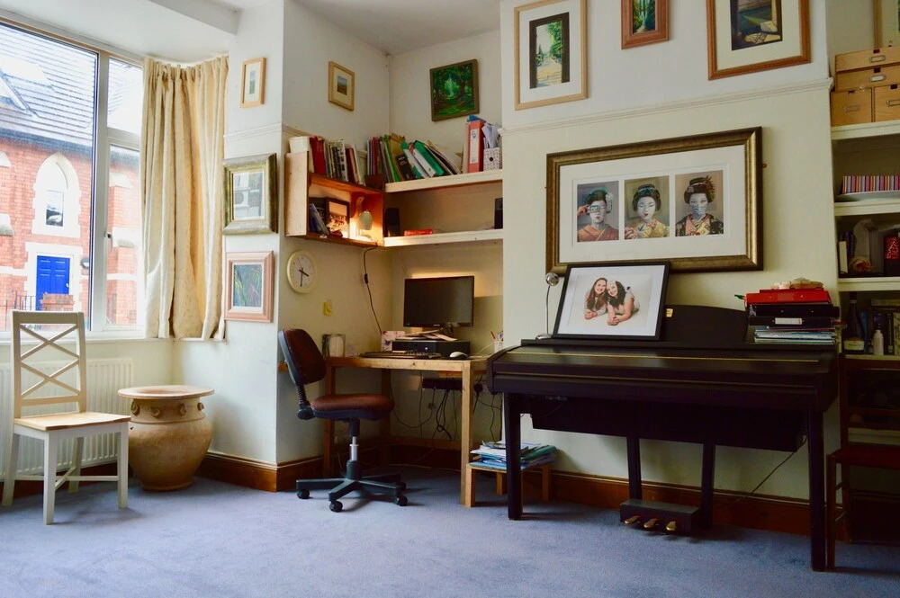 2 Bedroom House in Popular Bristol Neighbourhood