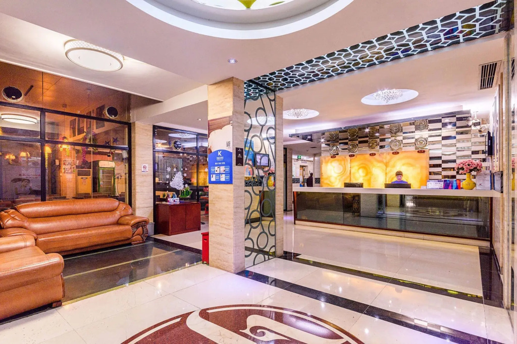 Kaiserdom Hotel China Plaza