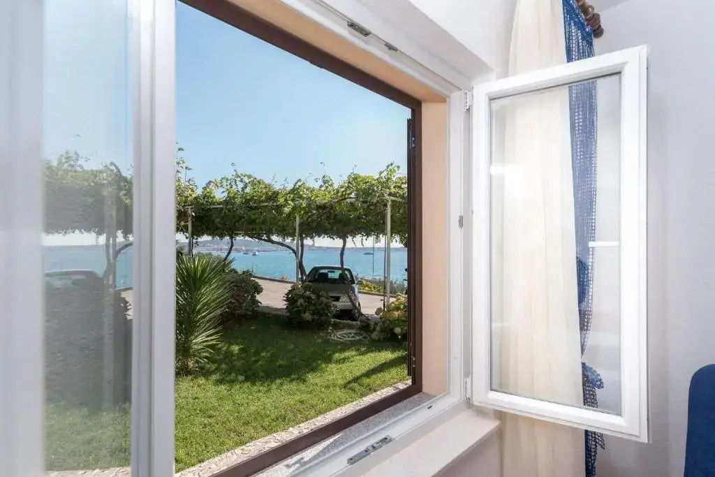 Apartments Vin - 40 m from sea