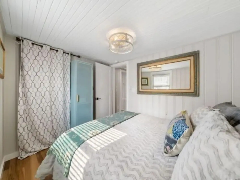 Lil Pearl 2 Bedroom Bungalow by RedAwning