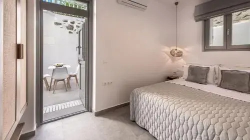 Esperanza Apartments