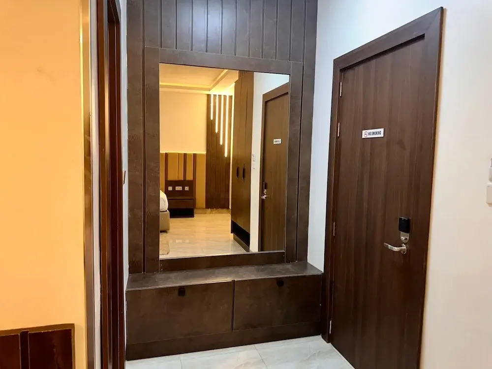 Lunar Signature Hotel & Suites
