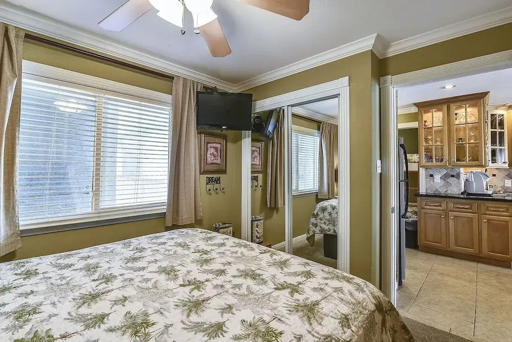 Seascape 1209 - 2 Br Condo