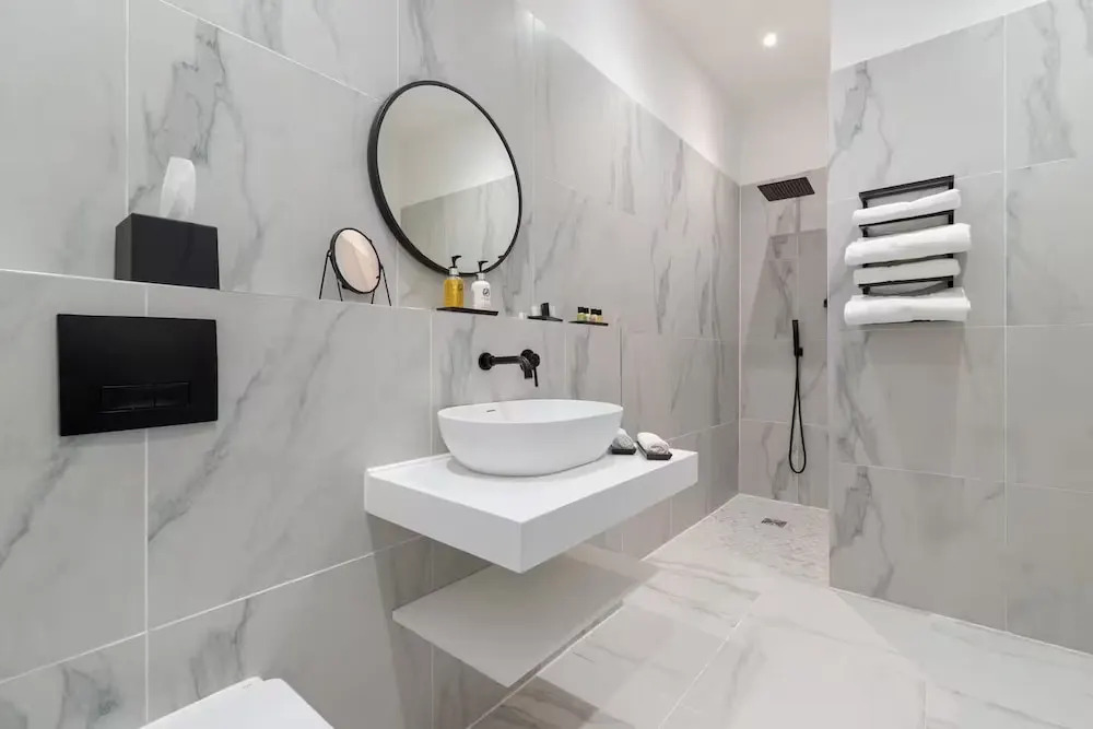 Luxury Georgian City Retreat 5-Star Location