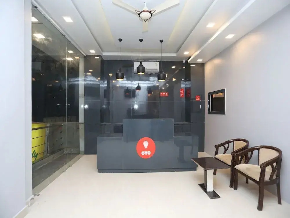 OYO 12807 Amaira Hotel and Banquets