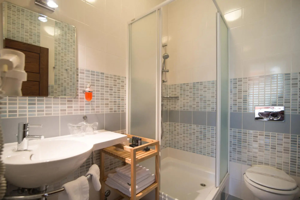 Gumonca in Supetar with 6 bedrooms and 5 bathrooms