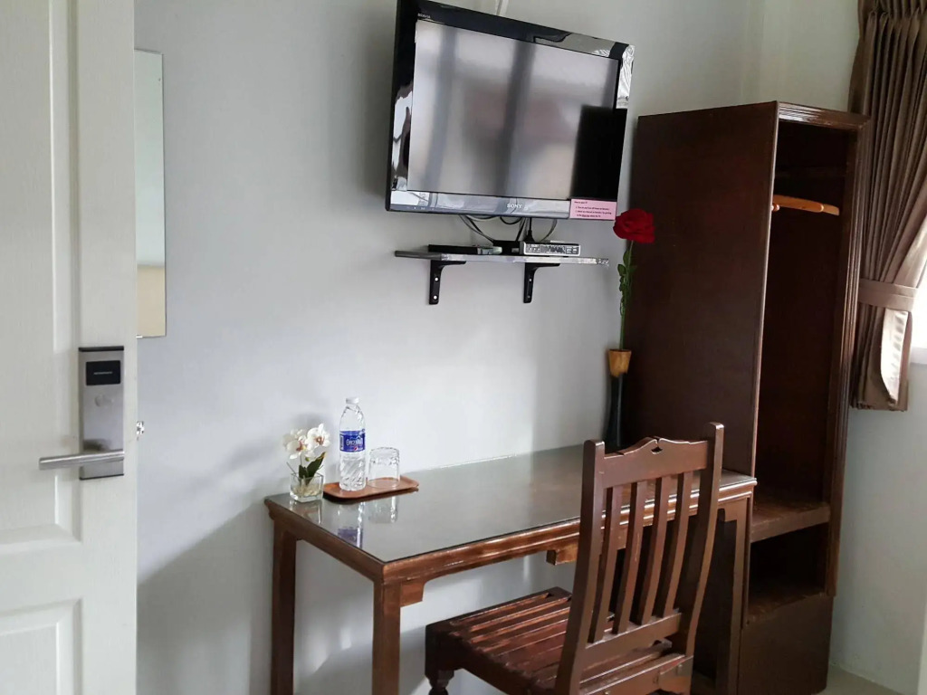 Bangkok Check Inn @Chareon Krung