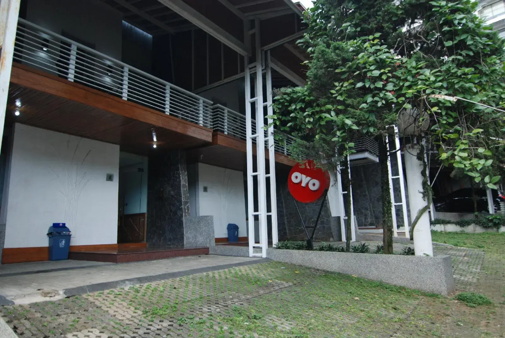 OYO 229 Hi Quality