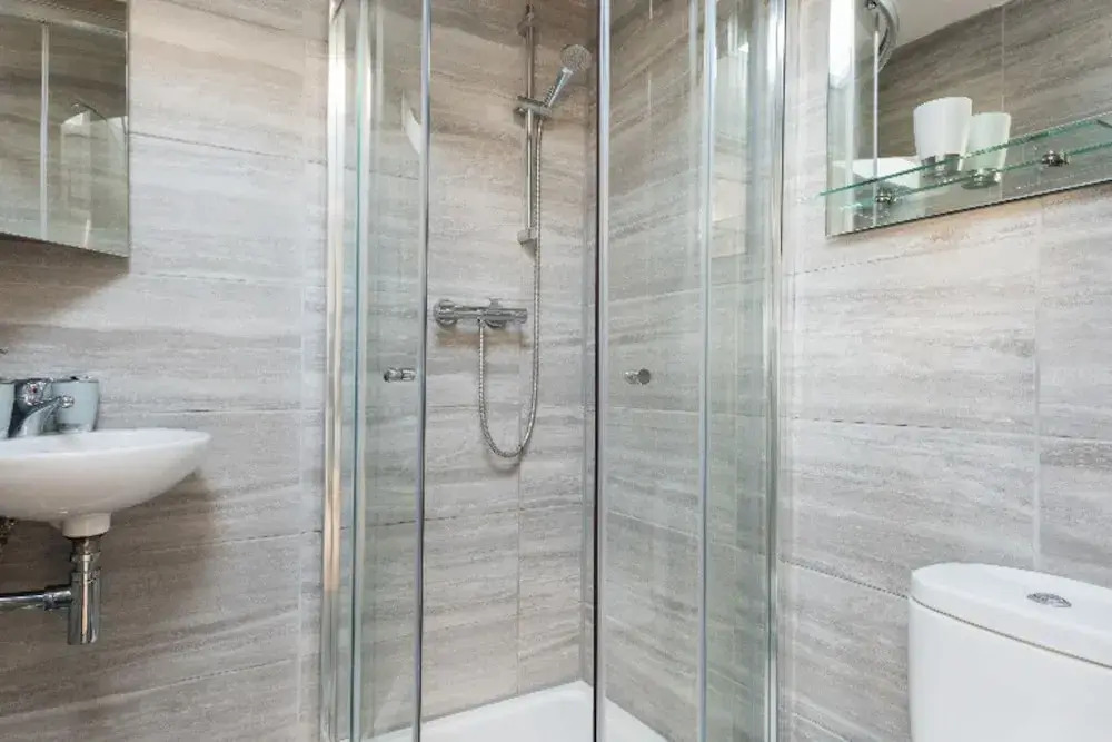 The Riverside Escape - 3bdr in 3 Central Apartments
