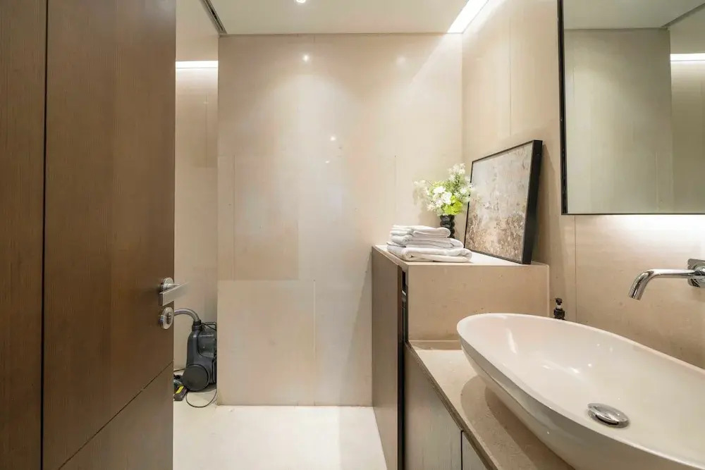 Zhome-Three Bedroom Luxury Suite2