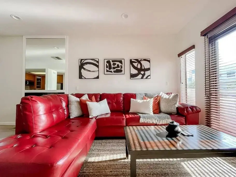 Supreme 2BD/3BA Condo - Los Angeles