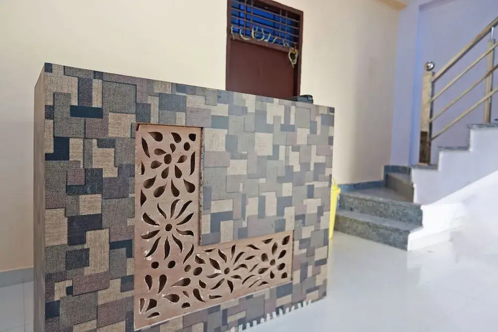 OYO 37470 The Mohan Grand