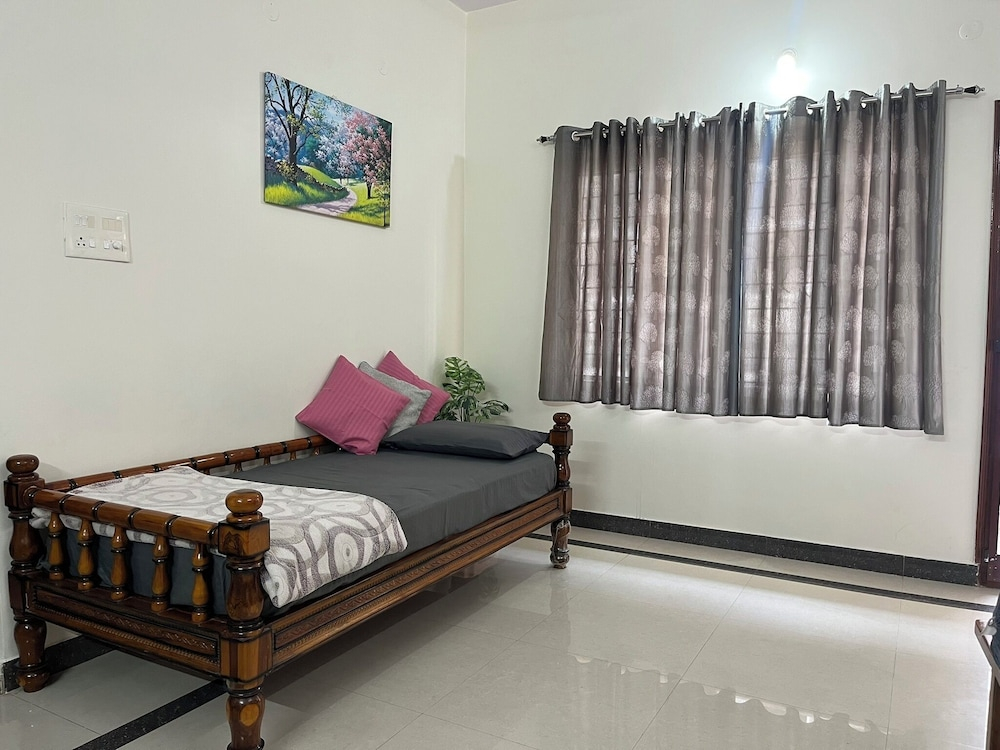 Premium 2BHK Gachibowli Walk to AIG- ISB-Microsoft