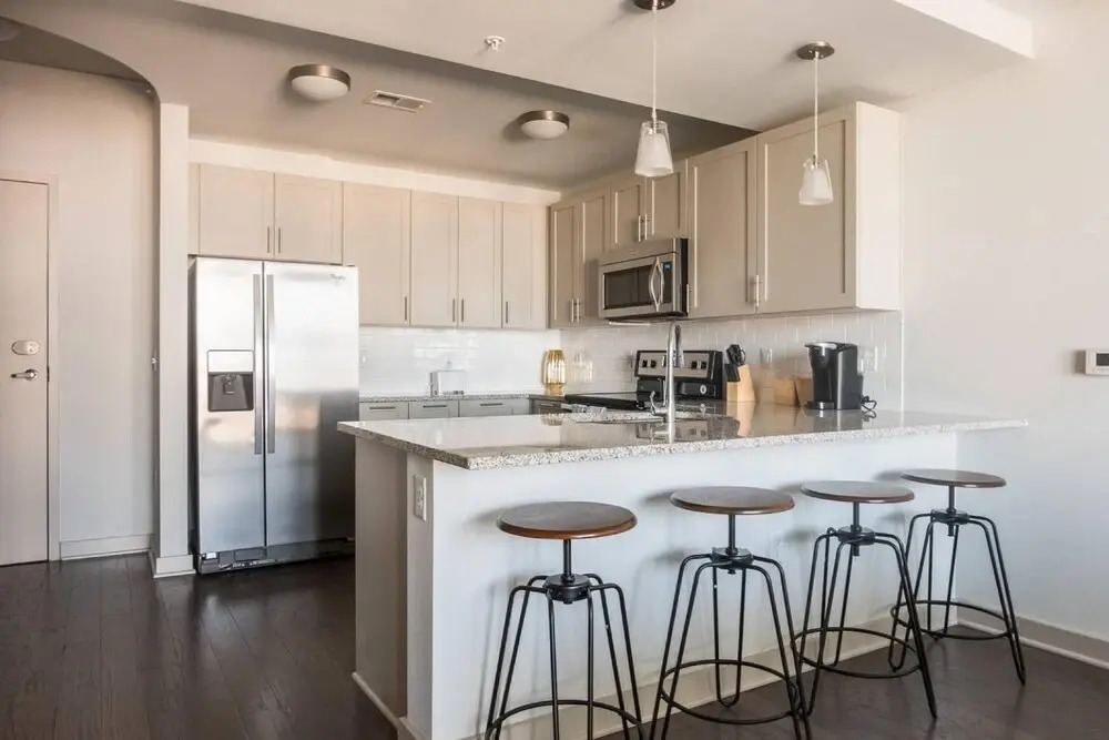 Magnificent Uptown Views In 1BR Apt