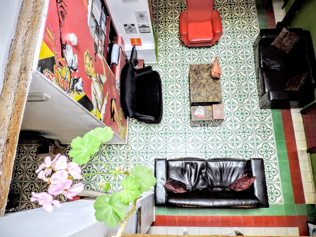 Home Youth Hostel by Feetup Hostels