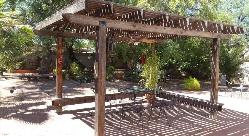 Sam Hughes Inn Bed & Breakfast