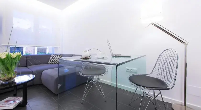 Nosolohotel Opera