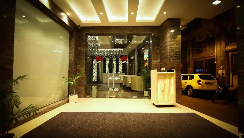 Hotel The Prime Balaji Deluxe, City Centre, With Free Airport Pickup