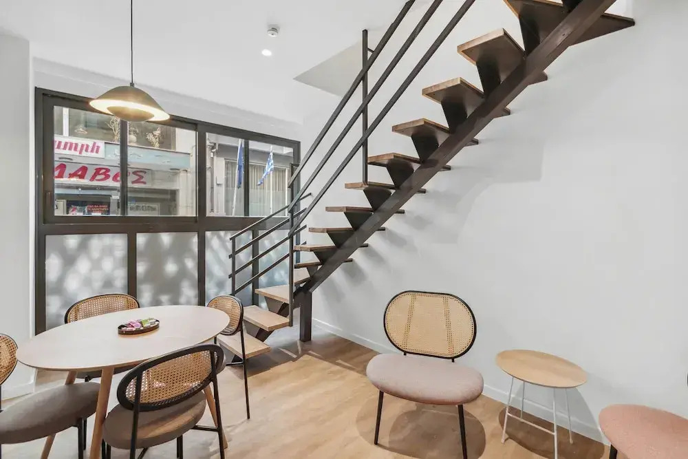 Limehome Piraeus Olive