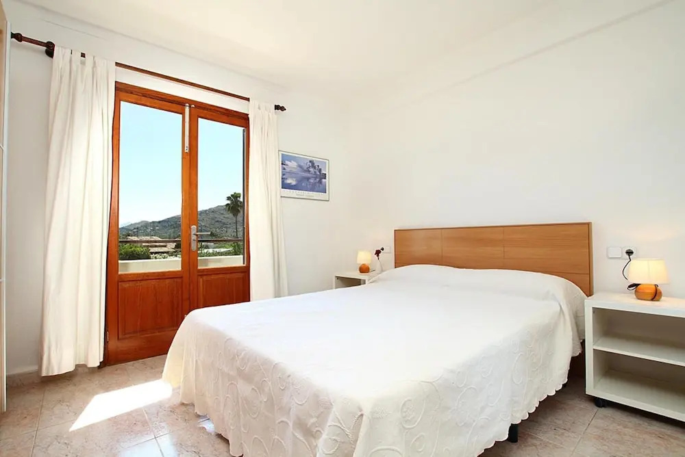 Villa - 4 Bedrooms with Pool and WiFi - 108746