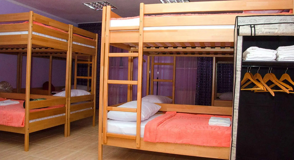 BALLET Hostel