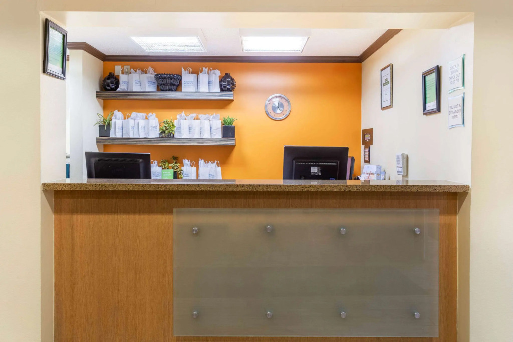 La Quinta by Wyndham Chicago Tinley Park