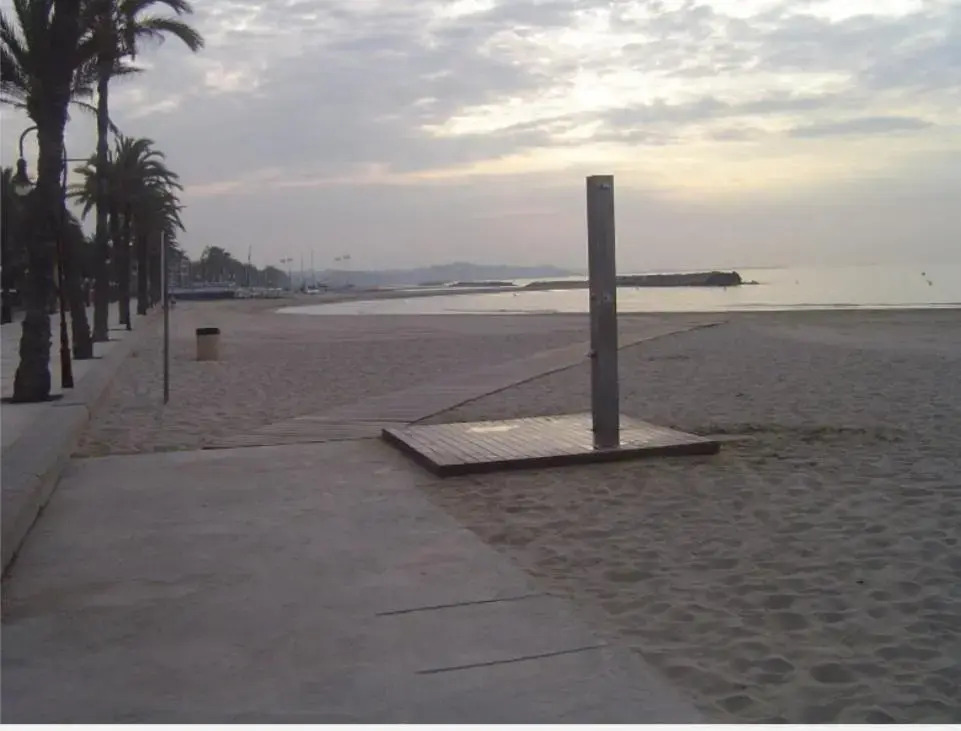 Apartamento En Segunda Linea De Mar, Wifi & A.C