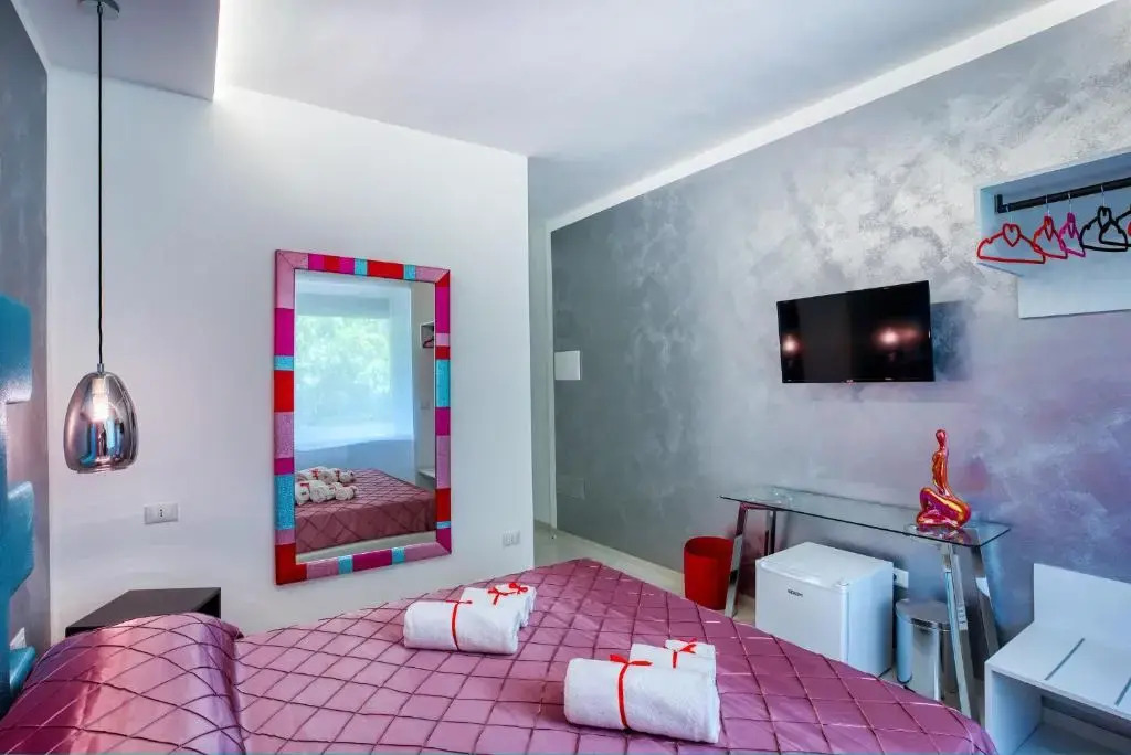 Distinto Suite & Rooms