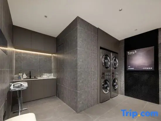 Haining Xia Sha Outlet Wenhai North Road Light Hotel