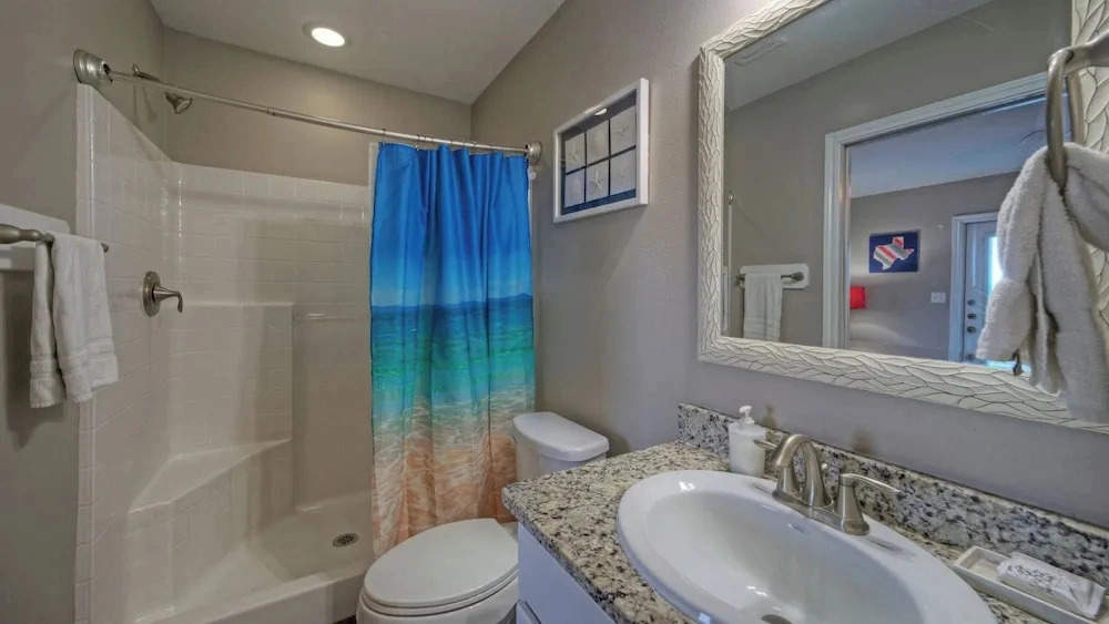 Oceans 96 & Beautiful Place by Avantstay Sleeps 32, 2 Homes Heated Pool + Game Rooms + Balconies