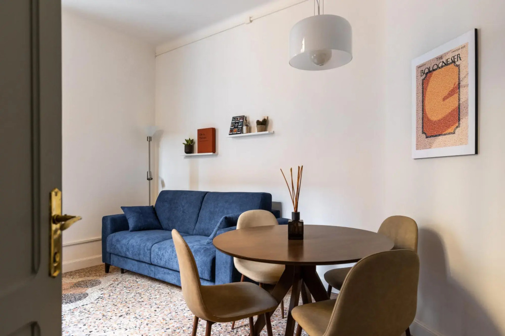 Nazario Sauro 14 - Bilocale con balcone