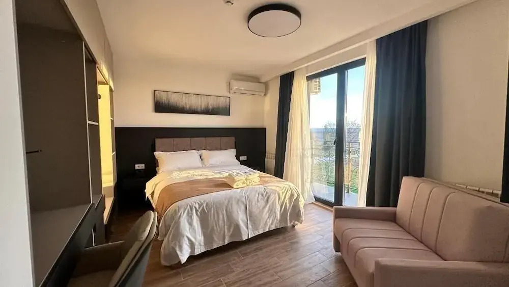 KIMMIY Garni Attic Rooms near Belgrade Airport