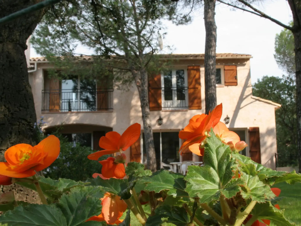 AU BOIS FLEURI Les Chambres dHôtes