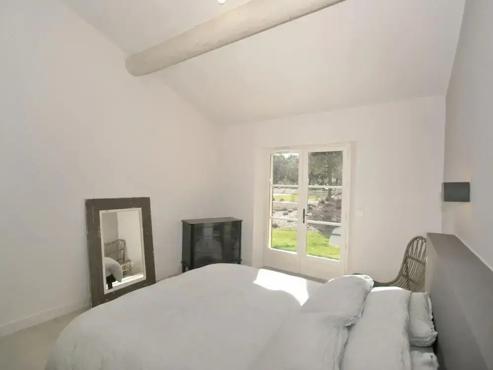 Beautiful Villa With Pool Near St.remy-de-provence